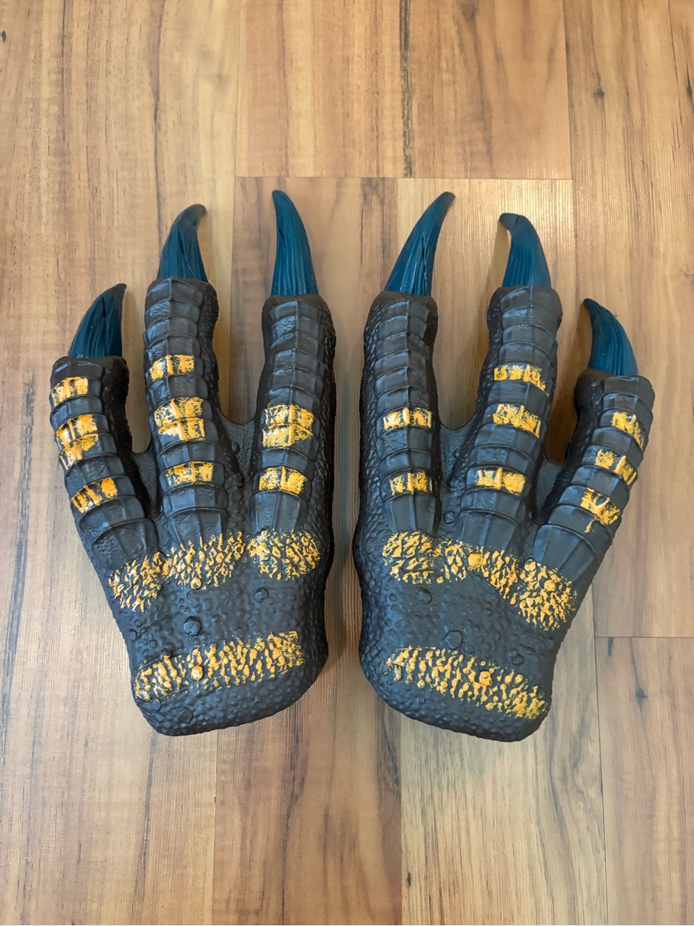 Jurassic World Rebirth Spinosaurus Battle Claws